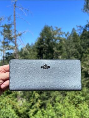COACH Baby Blue Crossgrain Leather Bifold Wallet with Silver Hardware AUTHENTIC